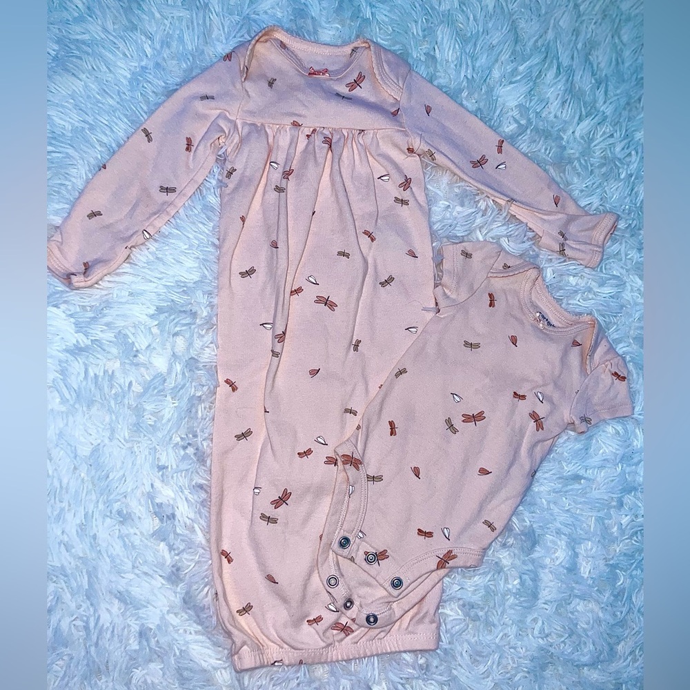 Carters Newborn 2 Piece Set Gown & Undershirt